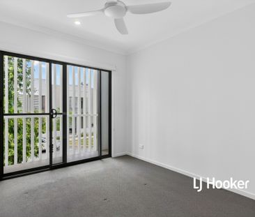 8 Corymbia Street, Carseldine QLD, Belconnen - Photo 2