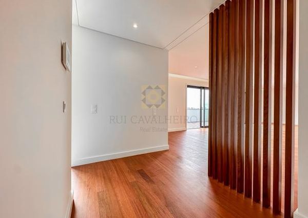 Apartamento T4 em Porto