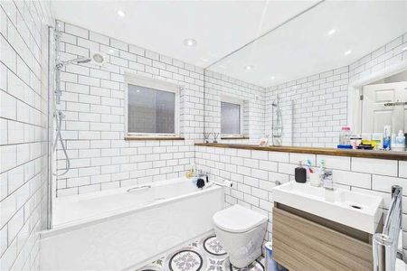 Angel Court, High Street, Theale, Reading, RG7 - Photo 2