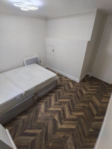 2 Bed Flat, Boscombe Gardens, SW16 - Photo 3