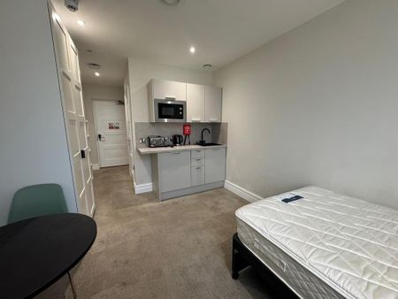 1 bedroom property to rent - Photo 4