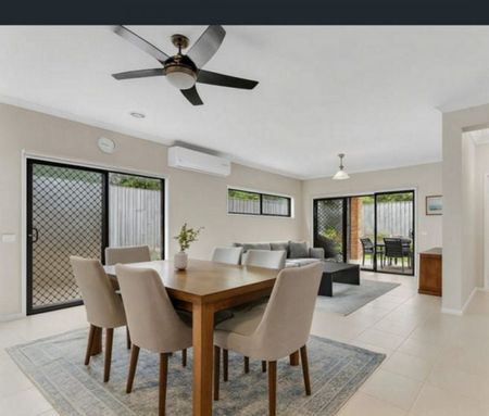 Perfect Family Home for Lease in Pasadena Estate - Photo 2