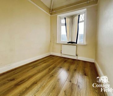 4 bedroom semi-detached house to rent - Photo 6