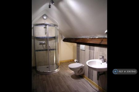 1 bedroom in a house share to rent - Photo 5