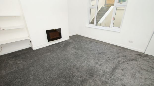 36 Carlton Street, CHELTENHAM GL526AQ - Photo 1