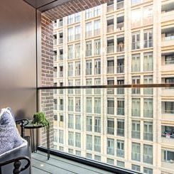 TWO BEDROOM APARTMENT TO LET CHARLES CLOWES WALK NINE ELMS SW11 - Photo 1