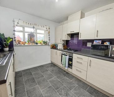 4 bedroom detached house to rent - Photo 6