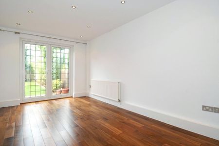 3 bedroom detached house to rent - Photo 2