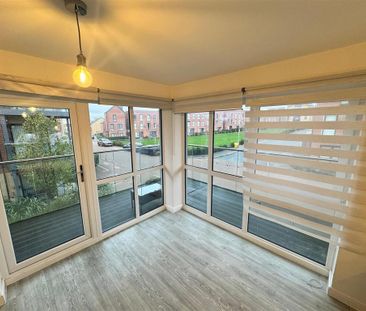 2 bedroom apartment to rent - Photo 3