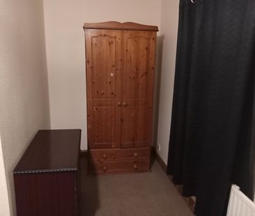 Room in a Shared House, Bedford Place, CR0 - Photo 2