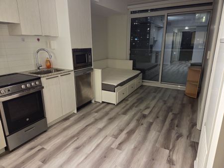 For Lease - 501 Yonge Street Unit# 2003, Toronto, Ontario - Photo 4