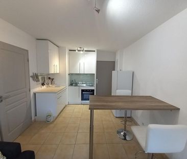 AIX LA DURANNE BEAU T2 MEUBLE AVEC TERRASSE ET BOX, - Photo 5