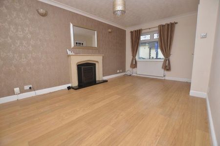 3 bedroom semi-detached house to rent - Photo 2