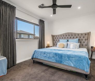 Your Grand Dream Home Has Arrived - Luxury, Comfort & Convenience !! - Photo 2