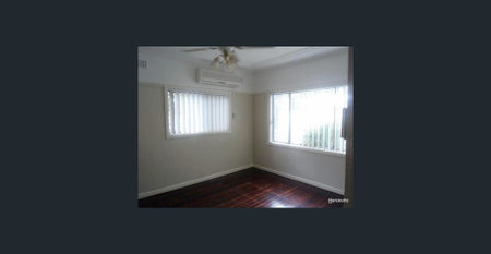 Charming Three-Bedroom Home in a Prime Location!!! - Photo 2