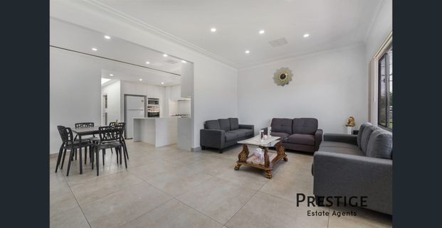 Luxurious Family Residence! - Photo 1