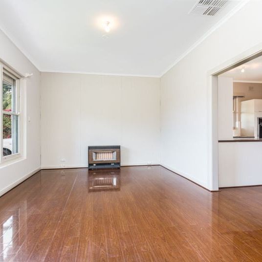 Spacious 3-Bedroom Home with Rumpus Room in Family-Friendly Brahma Lodge - Photo 1