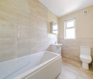 2 bedroom detached bungalow to rent - Photo 2