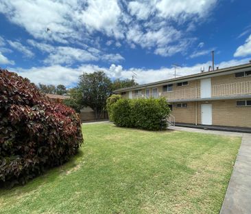 Partially Furnished Oasis in Osborne Park! - Photo 3