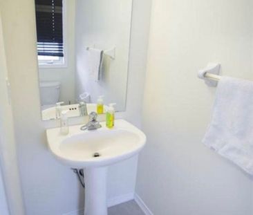 For Lease - 96 Warner Lane, Brantford, Ontario - Photo 4