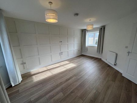 3 bedroom semi-detached house to rent - Photo 2
