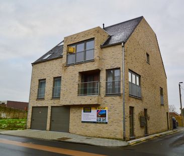 Zeer ruim nieuwbouwapp met 2 slpk en autostaanplaats in het centrum... - Photo 1