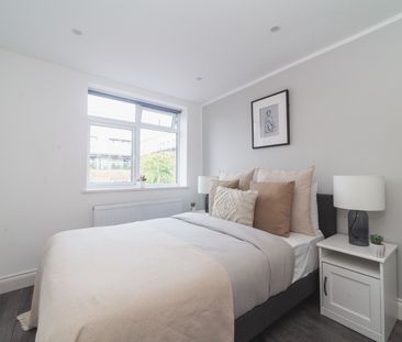 2 Bed Flat, Llanvanor Road, NW2 - Photo 2