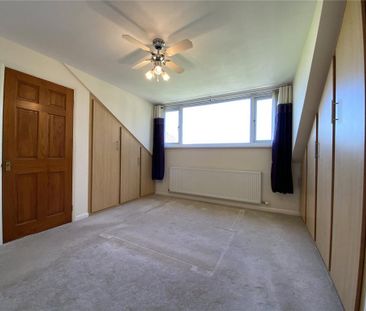 4 bedroom detached house to rent - Photo 5