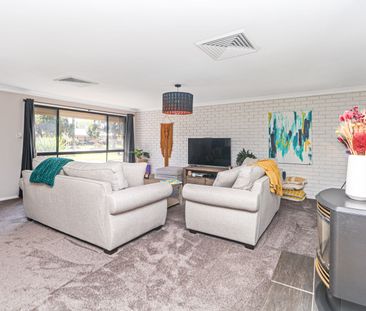 2 Stratford Avenue Lake Albert NSW - Photo 4