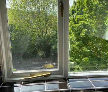 2 Bed Flat, Sheppard Drive, SE16 - Photo 5