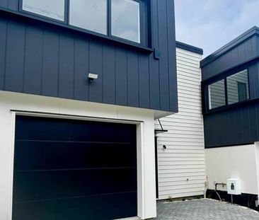 Brand New Three Bedroom Home - Photo 1