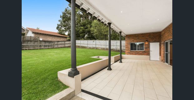 Classic Charm Meets Modern Living: 4-Bed Federation on Spacious Block - Photo 1