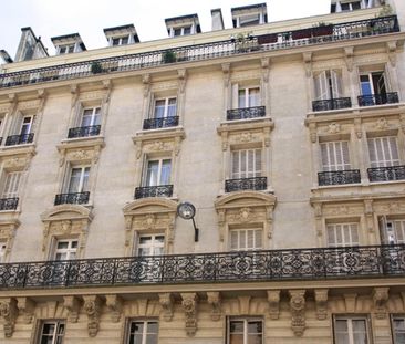 location Appartement T2 DE 24.3m² À PARIS - Photo 2