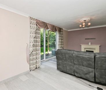 4 bedroom detached house to rent - Photo 1
