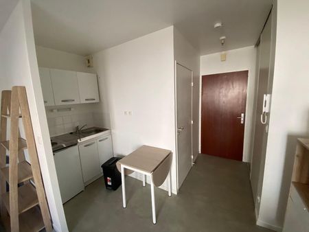 A LOUER ANGERS CHEVROLLIER - T1 MEUBLE au rez de chaussée ... - Photo 3