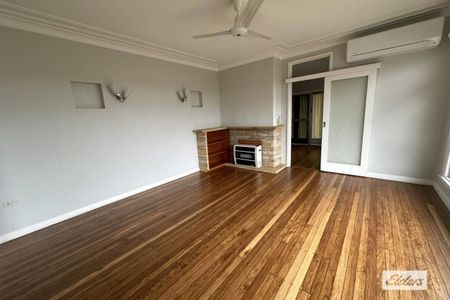 SHARED ACCOMMODATION CLOSE TO CBD/HOSPITAL - ONE PROFESSIONAL TENANT ALREADY IN RESIDENCE - Photo 4