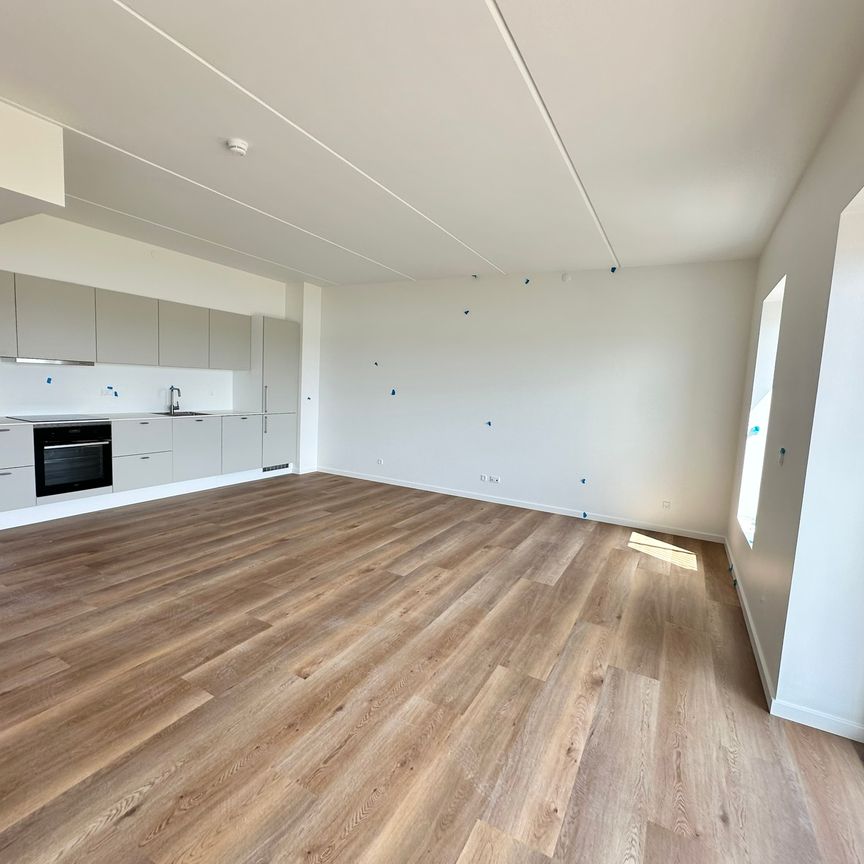 Skøn 3-værelses lejlighed med panoramaudsigt og altan - Photo 1