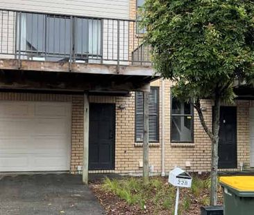 228/172 McLeod Road Te Atatu South - St Clair Village – Beautifully... - Photo 4