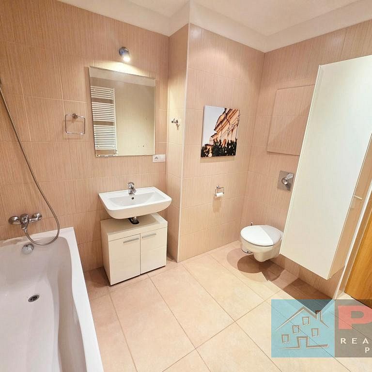 Pronájem bytu 1+kk 48 m² - Photo 1