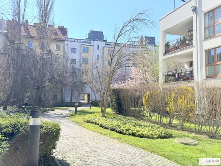 Grünruhelage nahe Glanzing! Perfekt geschnittene Dachterrassen-Studio-Wohnung mit optionalem Garagenplatz - Photo 2