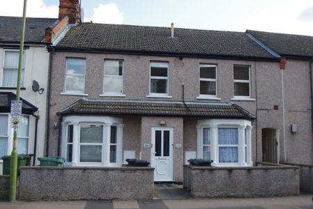 1 bedroom flat to rent - Photo 3