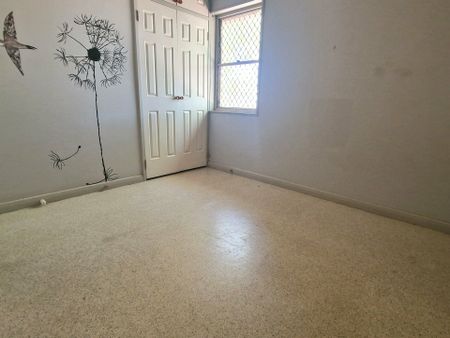 3 bed, 1 Bath Family Home in Araluen - Photo 5