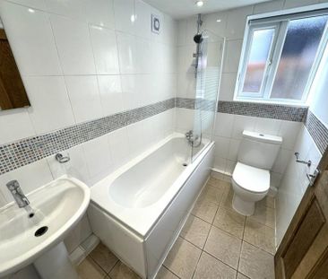 3 Bedroom Terraced To Let - Photo 5