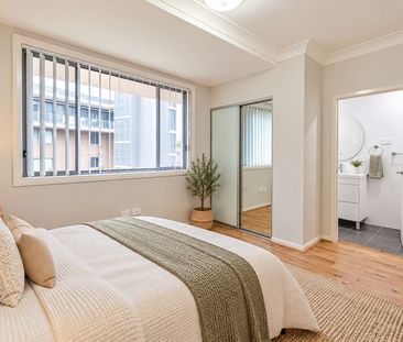 Executive Living with Modern Elegance! - Photo 3