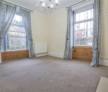 2 bedroom end of terrace house to rent - Photo 1