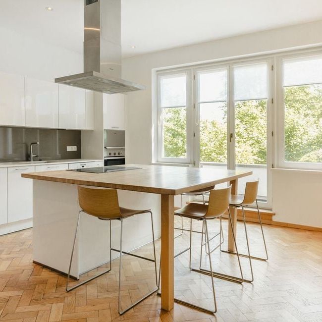 Woning te huur in Ukkel voor € 4.900 met 4 slaapkamers - Foto 1