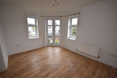 Downham Court, Downham Road South, Heswall, CH60 - Photo 4