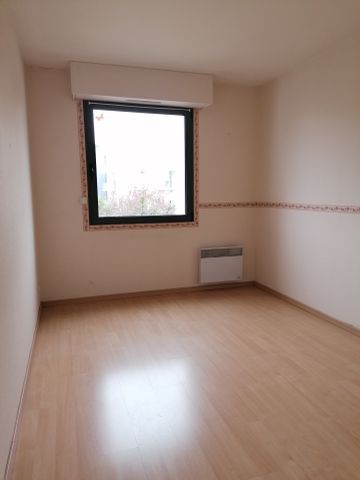 Location Appartement 2 pièces 57m² MONTAIGU VENDEE 85600 - Photo 2