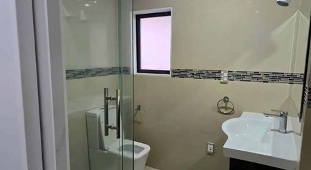 Charming 2BR Flat in Mangere, Auckland - Photo 5