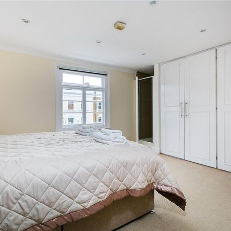 3 bedroom flat in Barnes - Photo 4